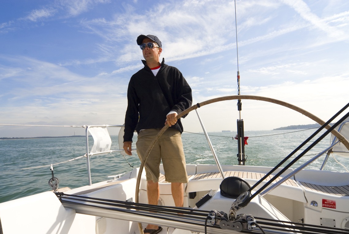 Visitez la côte méditerranéenne en sécurité accompagné d’un skipper